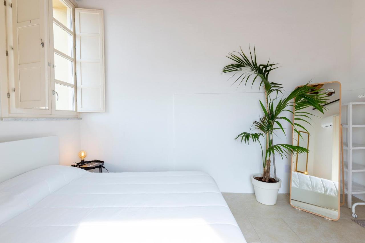Castello Attic Sunset Terrace Apartment Cagliari Ngoại thất bức ảnh