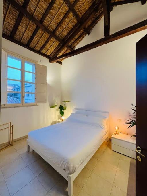 Castello Attic Sunset Terrace Apartment Cagliari Ngoại thất bức ảnh